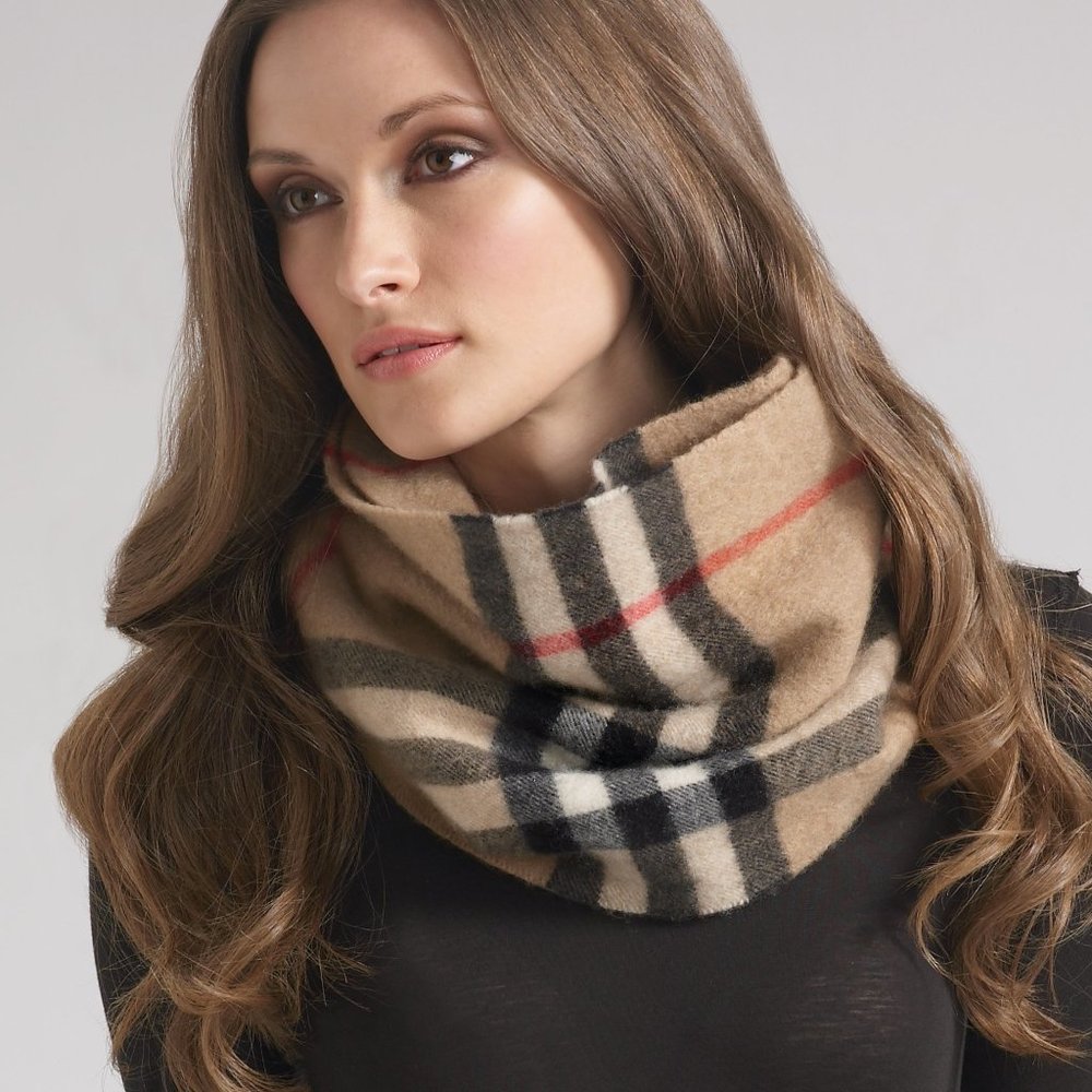 BURBERRY Authentic Cashmere Infinity Scarf Snood